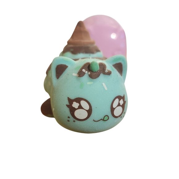 Aphmau Meemeows Mystery Squishy Cat Mint Chocolate Chip Collectible Toy Figure - Picture 5 of 7